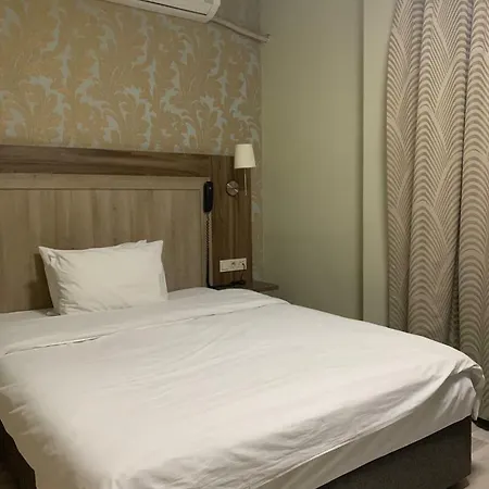 塔克西姆金星酒店 3*